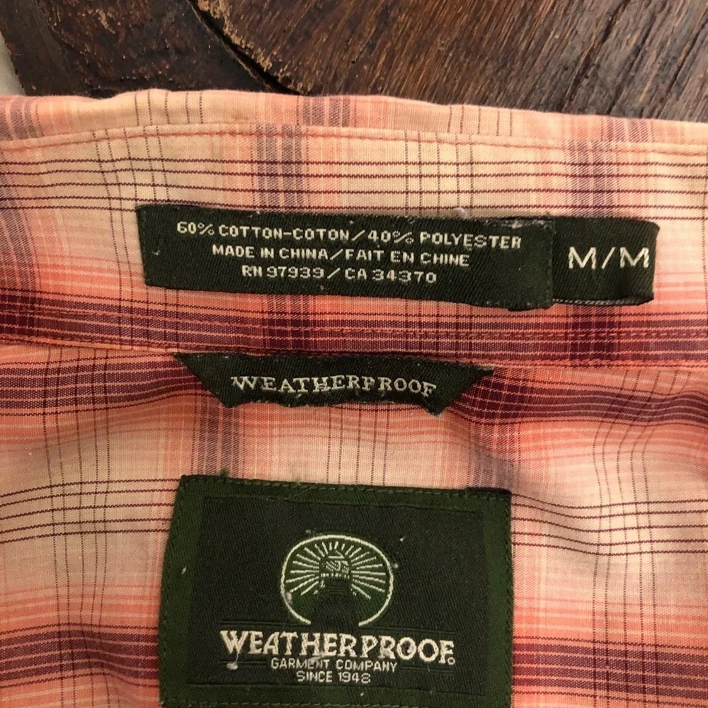 Mens Pink & Tan Short Sleeve Shirt. Size Medium. - Picture 6 of 6